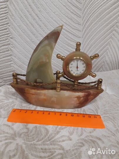 Фигурки и посуда из оникса