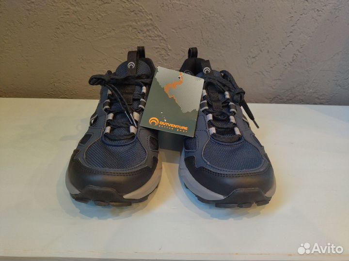 Кроссовки outventure новые