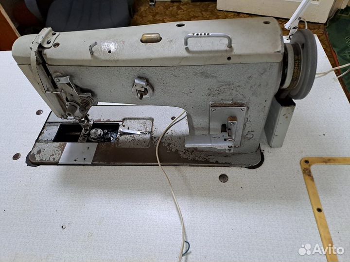 Промышленная швейная машина