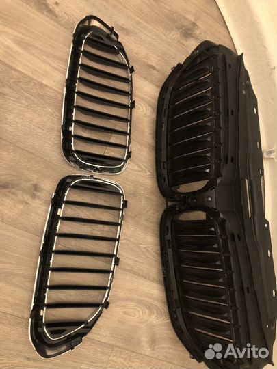 Решетка (жалюзи) радиатора BMW G30