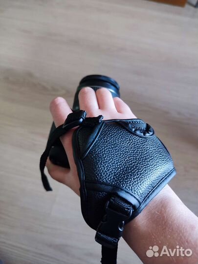 Зеркальный фотоаппарат canon + штатив