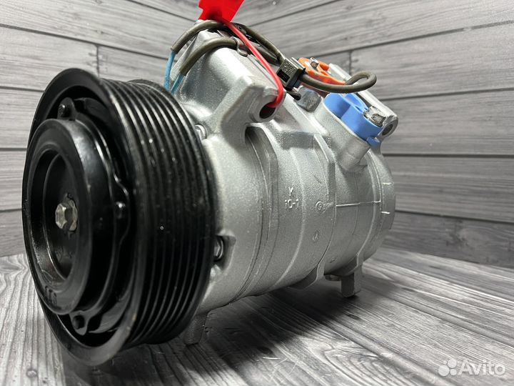 Компрессор кондиционера Honda Accord 7
