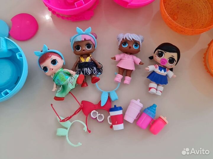 LOL набор кухня+ 4 куколки с аксессуарами