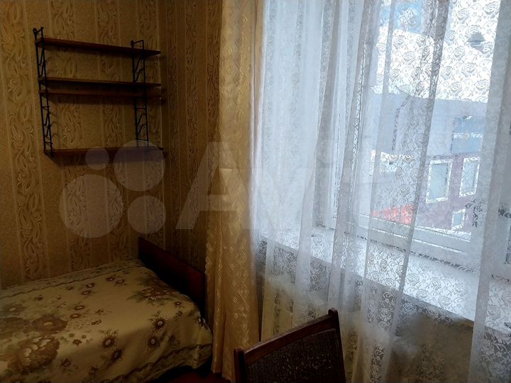 Комната 13 м² в 3-к., 2/5 эт.