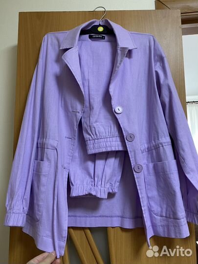 Брючный костюм женский