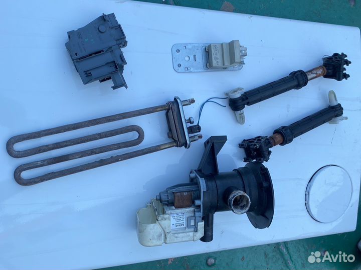 Запчасти от стир. маш. Indesit wirpoolbtw D61053