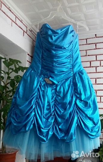 Продам выпускное платье