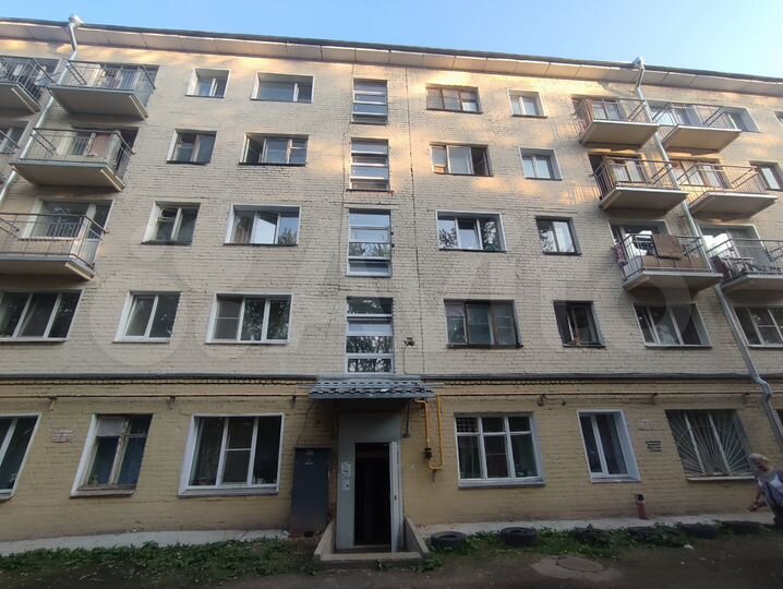 Комната 12 м² в 6-к., 2/5 эт.