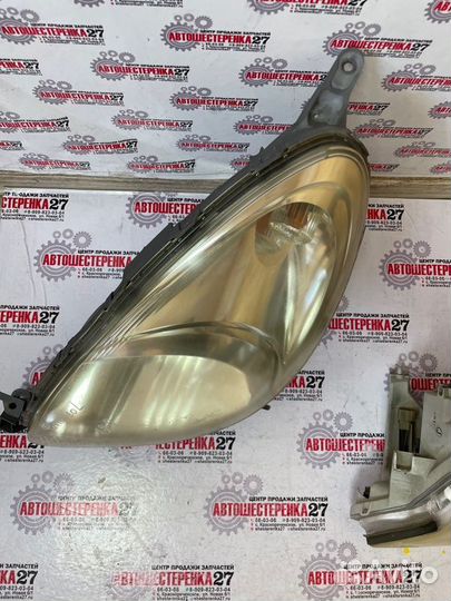 Фара левая Toyota Funcargo NCP20 2nzfe 2003