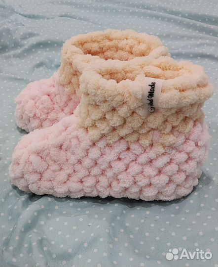 Вязанные валеночки ручной работы