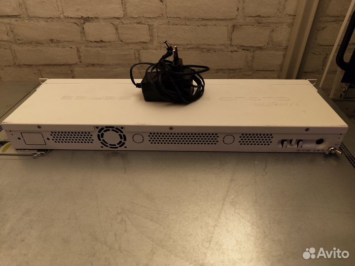 Коммутатор MikroTik CSS326-24G-2S+RM