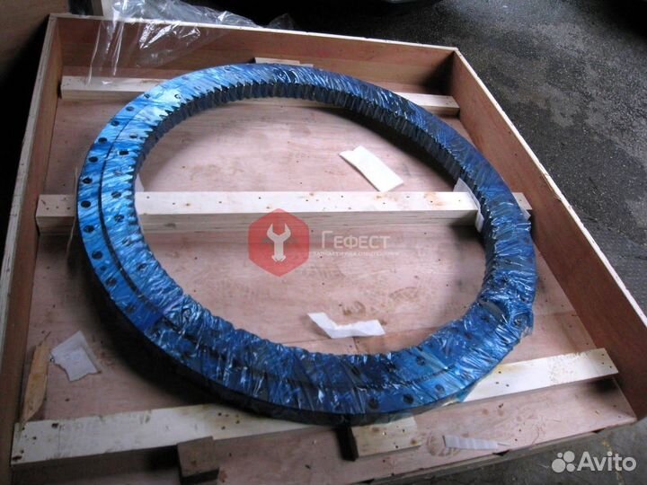 Поворотный круг Hitachi ZX250LCK-3