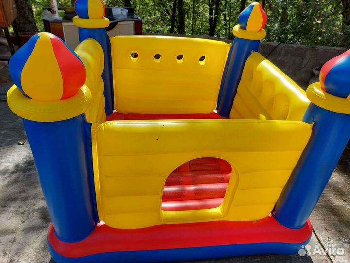 Надувной игровой батут