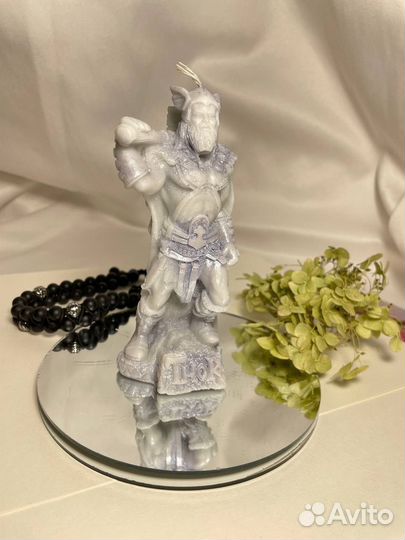 Восковая свеча Бог Тор