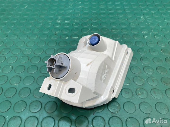 Птф правая в задний бампер Toyota LC Prado 150