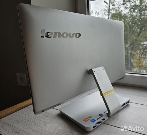 Моноблок Lenovo 24