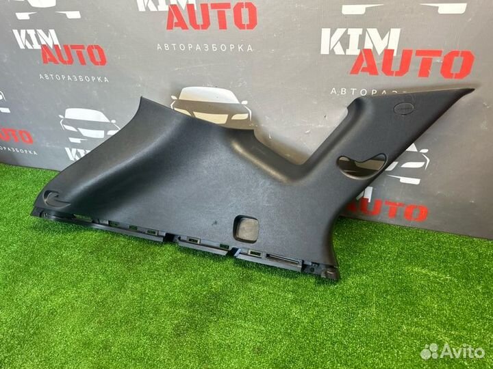 Накладка задней стойки Hyundai Ix35 2.0 G4KD 2011