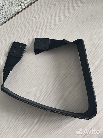 Черный пояс со стразами love republic