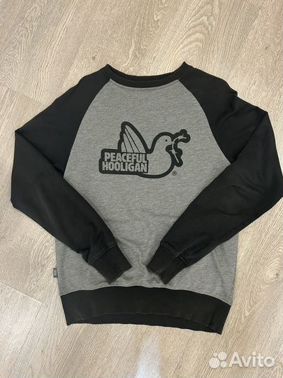 Свитшот peaceful hooligan