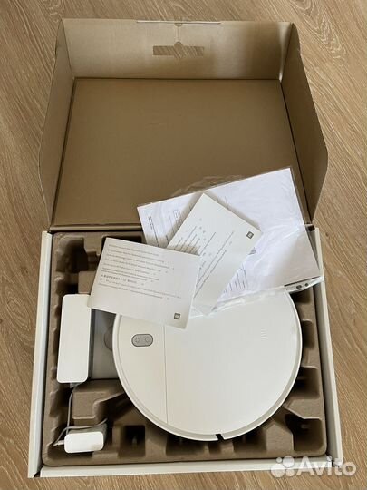 Робот пылесос Mi Robot Vacuum Mop Essential