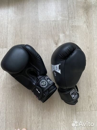 Боксерские перчатки 12 oz черные
