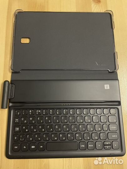 Чехол клавиатура Galaxy Tab S4