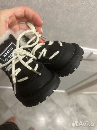 Ботинки для девочки