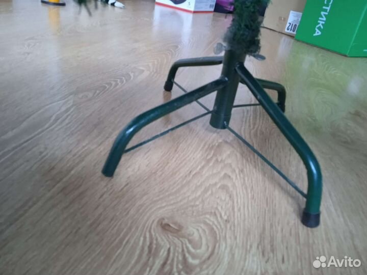 Ёлка искусственная 140см