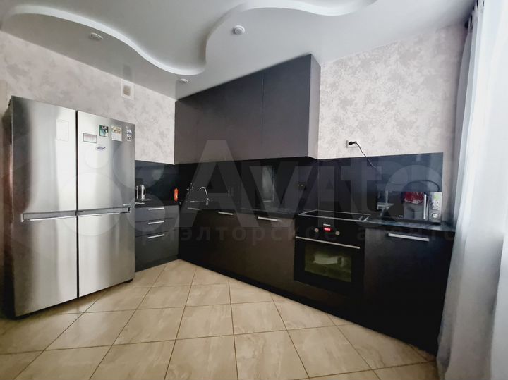 2-к. квартира, 70 м², 1/18 эт.