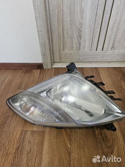 Фары передние на Приус 20 кузов