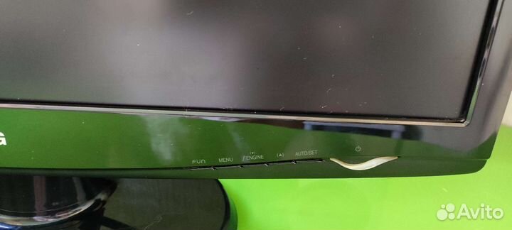 Монитор LG 24