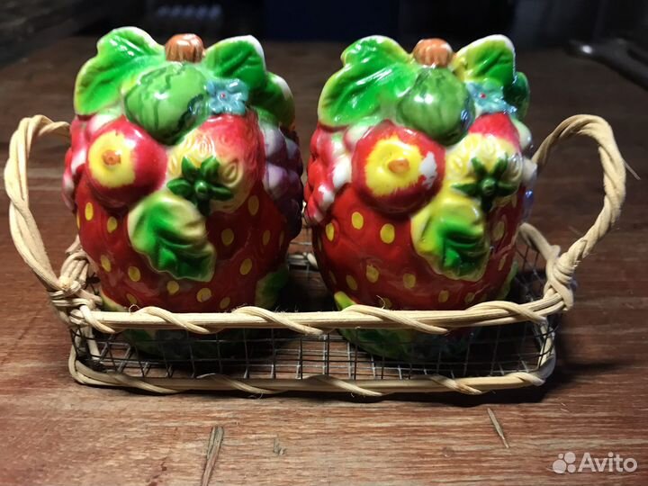 Солонка и перечница фарфор