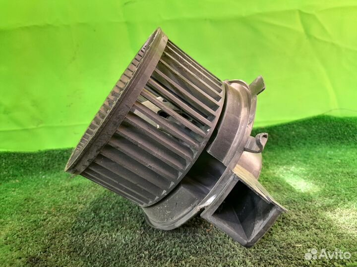 Мотор печки Peugeot 206