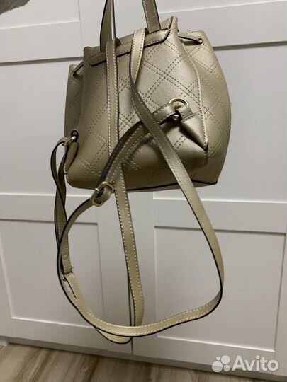 Рюкзак женский guess золотой