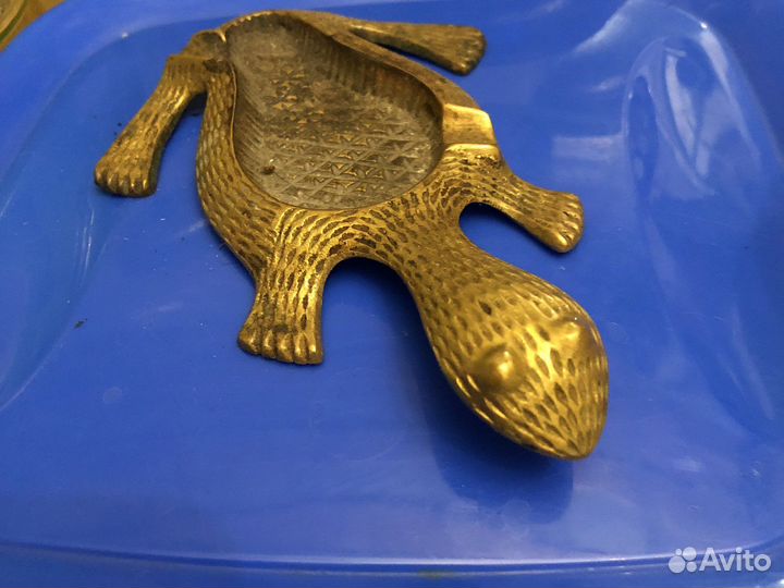 Пепельница из латуни