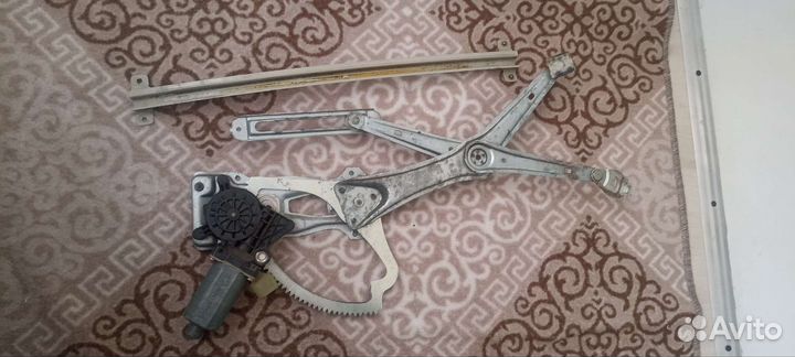 Стеклоподъемник mercedes w210