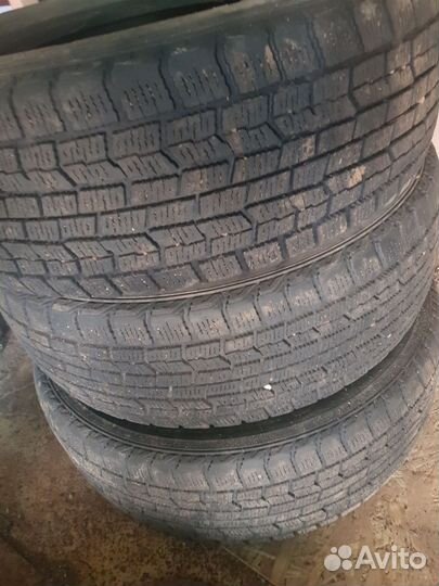 Goodyear Ice Navi Zea 215/60 R16