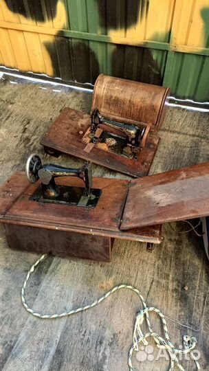 Швейная машинка зингер