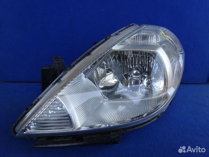Фара передняя левая