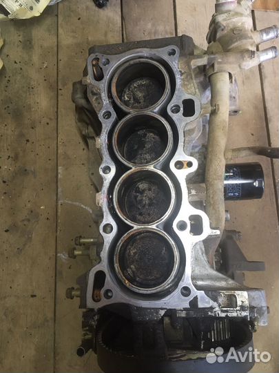 Двигатель D15B