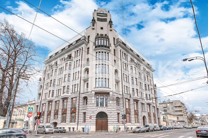 4-к. квартира, 286,5 м², 5/8 эт.