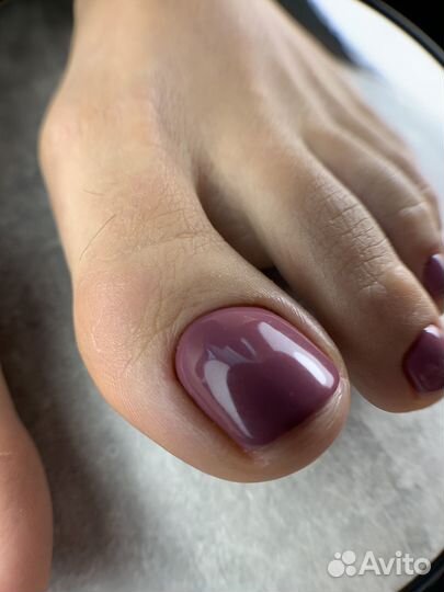 Маникюр педикюр