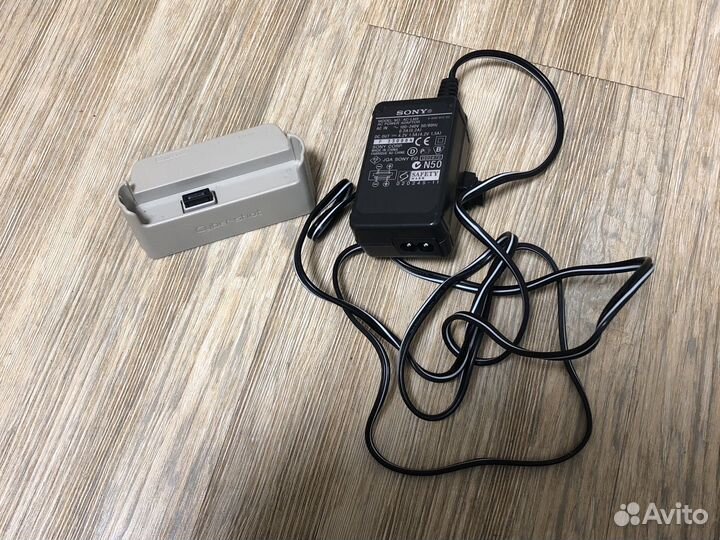 Док-станция и блок питания для фотоаппарата