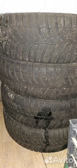 Laufenn I Fit Ice LW 71 215/65 R16