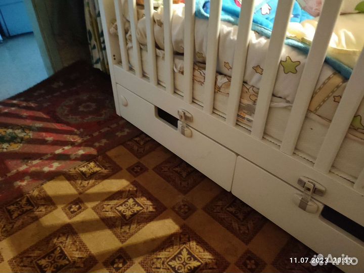 Детская кроватка