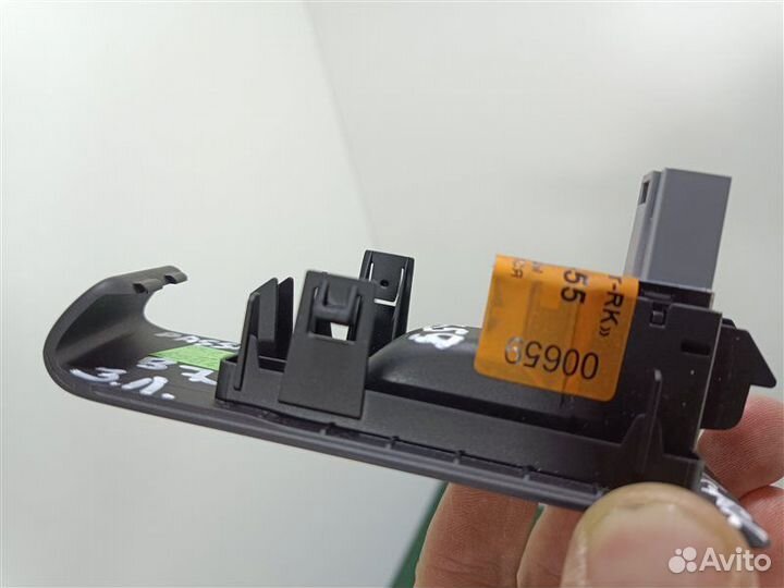 Кнопка стеклоподъемника задняя левая Vw Passat B7