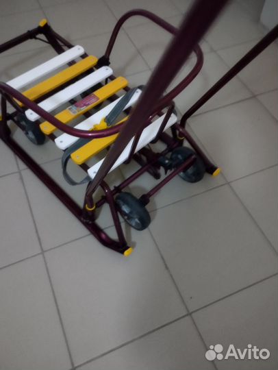 Детские санки на колесах 