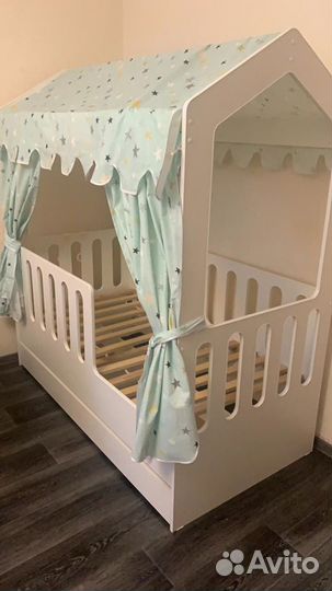 Детская кровать домик