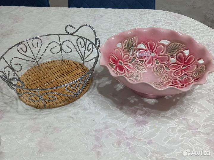 Ваза для фруктов, хлебница, бульоницы