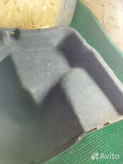 Обшивка багажника левая мерседес w220 S-klass